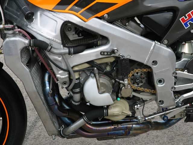 Name:  122_RC211Vtest_Detail1zoomHonda_RC2.jpg
Views: 759
Size:  53.7 KB