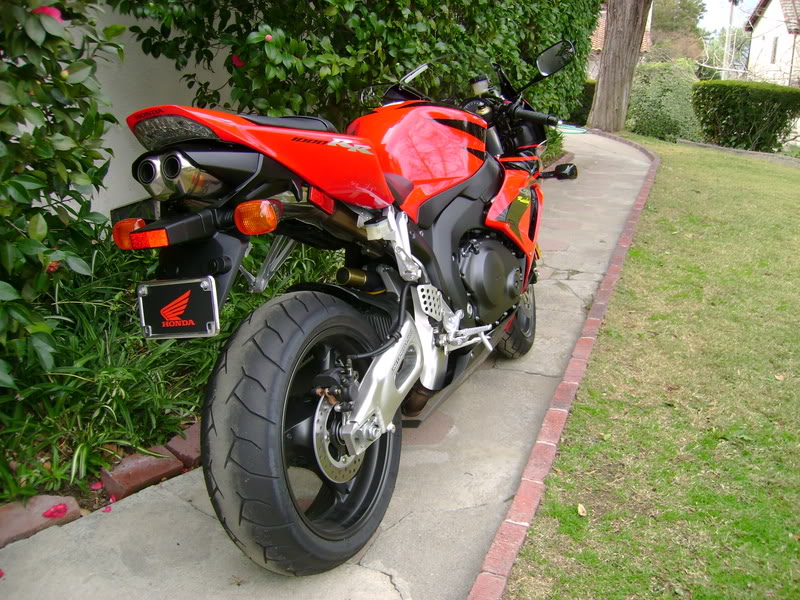 Name:  cbr1000rr003.jpg
Views: 13
Size:  163.7 KB