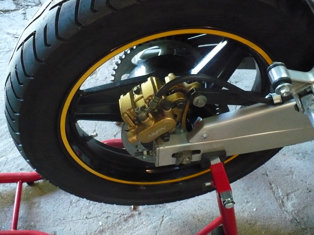 Name:  RearBrake_zps6032f4c0.jpg
Views: 292
Size:  499.1 KB