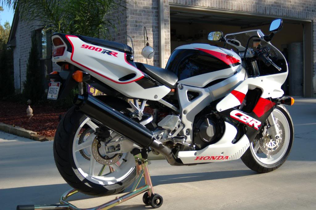 Name:  1994CBR900RR011.jpg
Views: 1417
Size:  111.4 KB