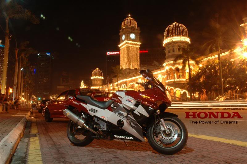 Name:  infrontofclocktowerMedium.jpg
Views: 21
Size:  63.2 KB