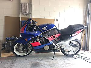 Wanted - 2X F2 or F3 project bike for track use-f2_garage_day_1.jpeg