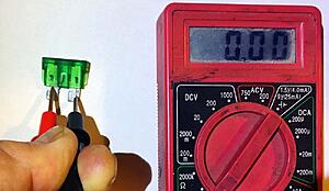 DIY Startup &amp; Fuel Pump Prime Troubleshooting F4i 01-06-fusemeasures.jpg