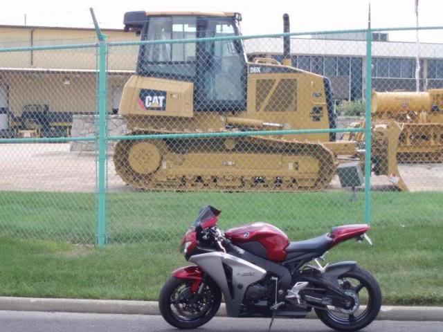 Name:  dozer-cbr.jpg
Views: 10
Size:  53.8 KB