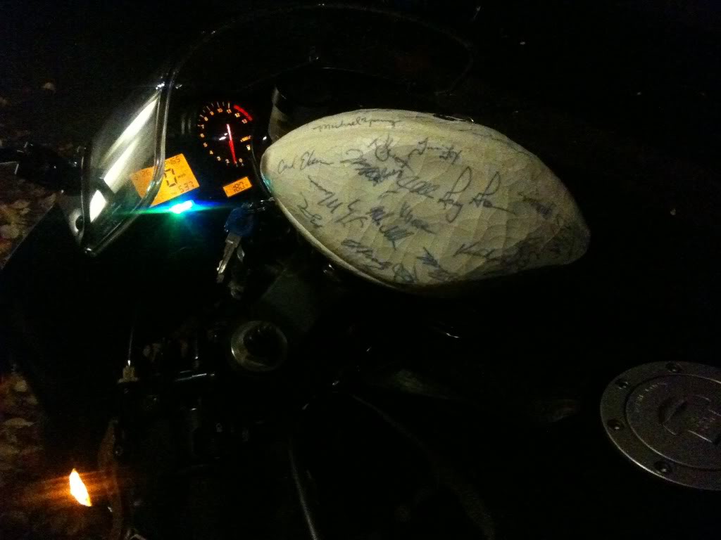 Name:  NFLmemorabilia.jpg
Views: 22
Size:  67.1 KB